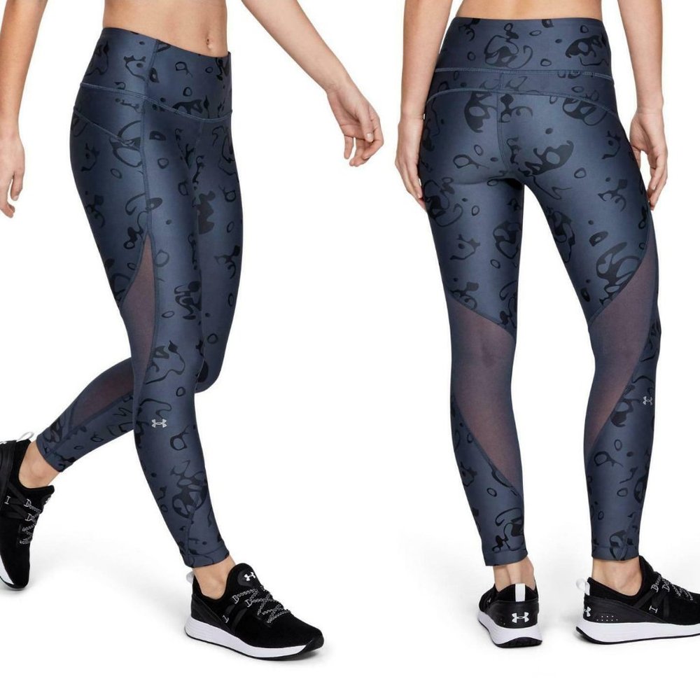 $55 Under Armour Heatgear Print Capri Tights Women